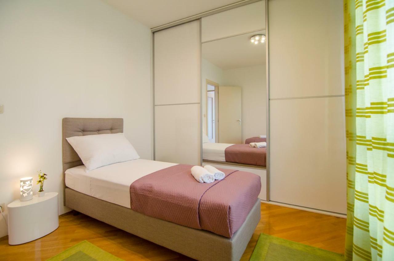 Split Apartment Sinisa Buitenkant foto