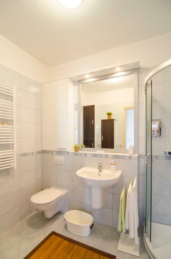 Split Apartment Sinisa Buitenkant foto